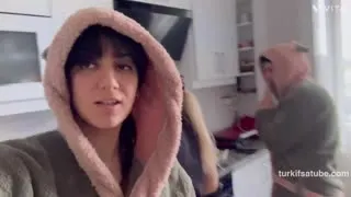 Meloşun Dünyası Youtube Katıl – Teyzem 2 dk boyunca twerk attı 😆😆😆aynı kıyafetleri giyen deliler